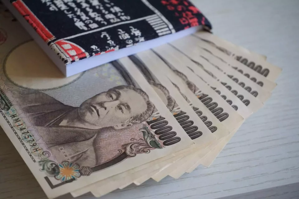 One thousand yen bills