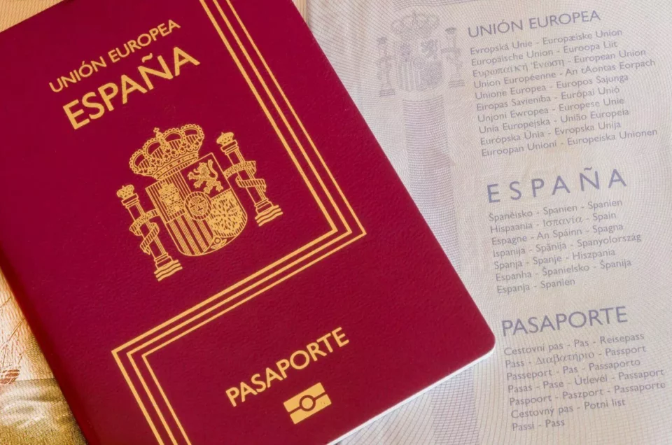 a close-up of a Spanish passport